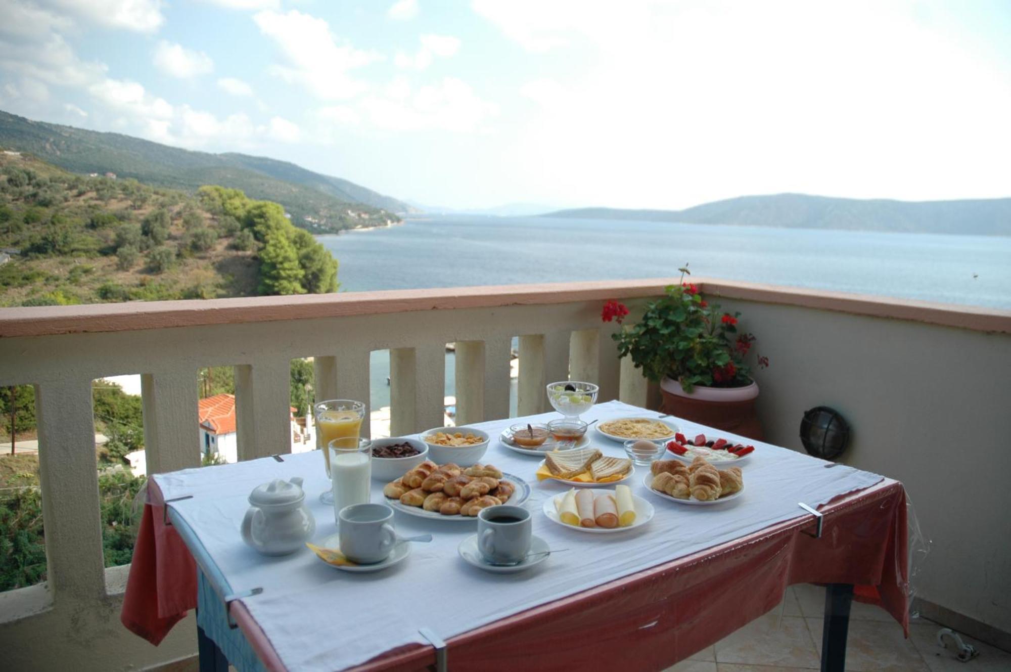 Agnanti Hotel Kalamakia 외부 사진