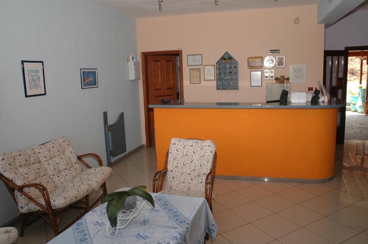 Agnanti Hotel Kalamakia 외부 사진