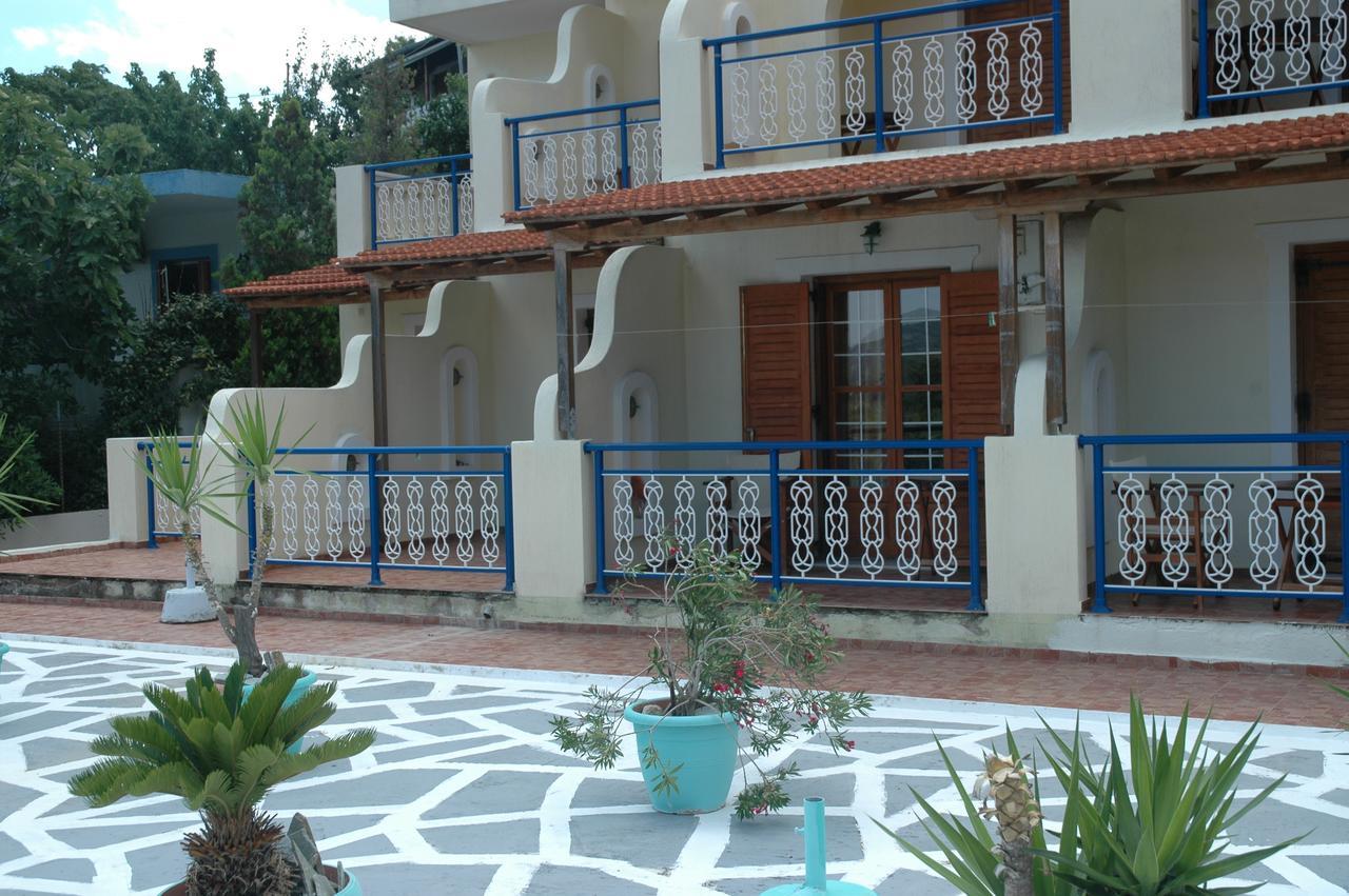 Agnanti Hotel Kalamakia 외부 사진